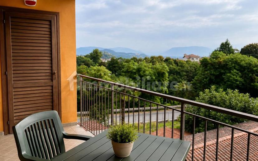 Trilocale via Oleggio Castello 17, Arona — foto 9 di 29