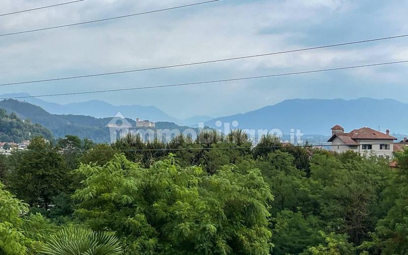 Trilocale via Oleggio Castello 17, Arona — foto 8 di 29