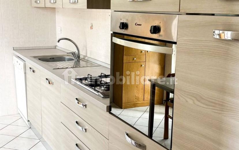 Trilocale via Oleggio Castello 17, Arona — foto 13 di 29