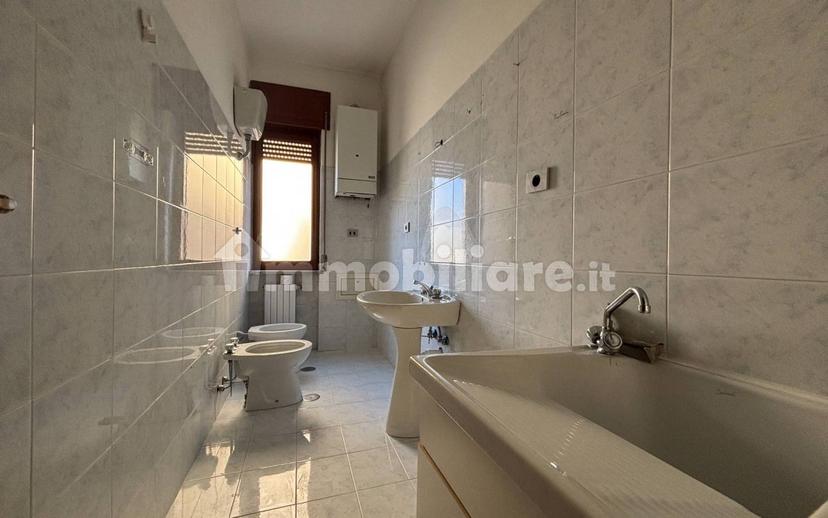Appartamento via Tagliamento 109, Emanuele II, C. Colombo, Morelli e Silvati, Avellino