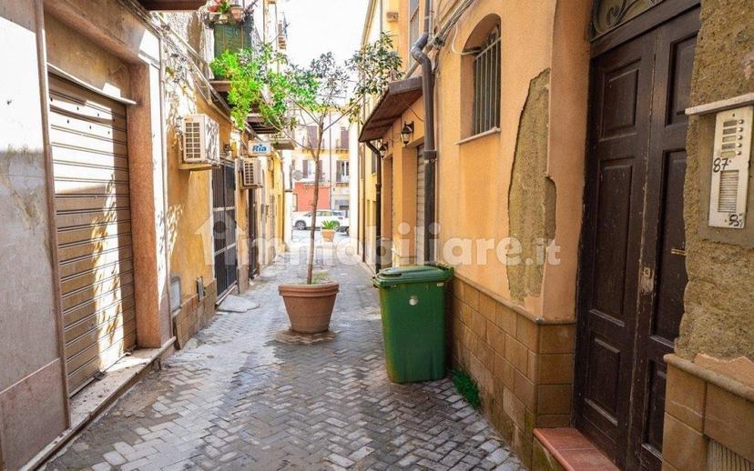 Stanza singola via Gigino Gattuso 87, Caltanissetta — foto 4 di 11