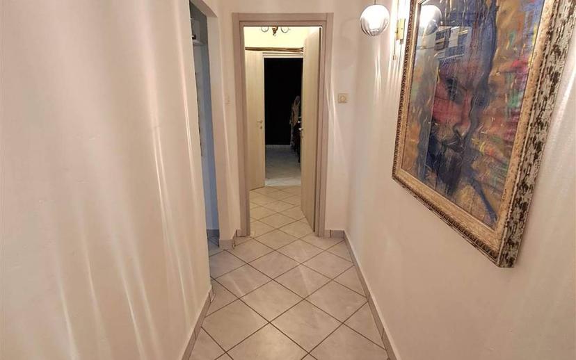 Trilocale ottimo stato, primo piano, Centro, Ostiglia — foto 9 di 10