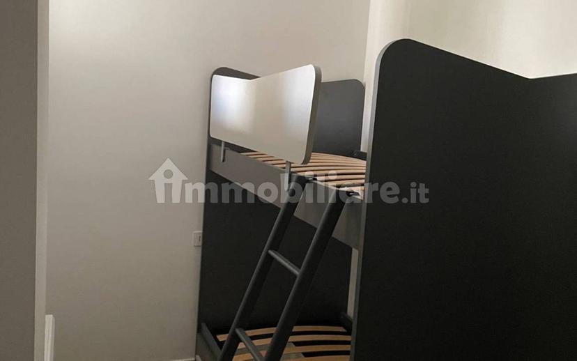 Stanza singola via Gaetana Agnesi 7, Monza — foto 4 di 7