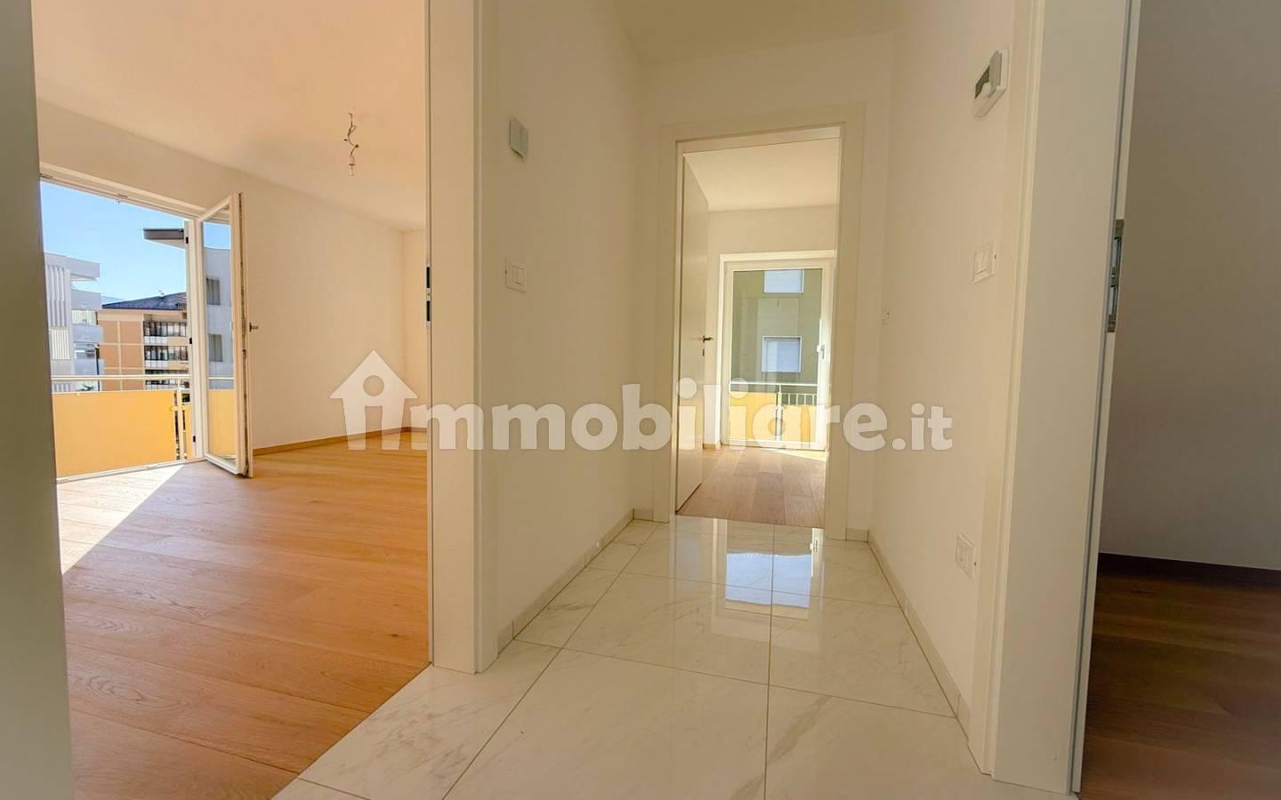 Quadrilocale ottimo stato, secondo piano, Centro, Merano