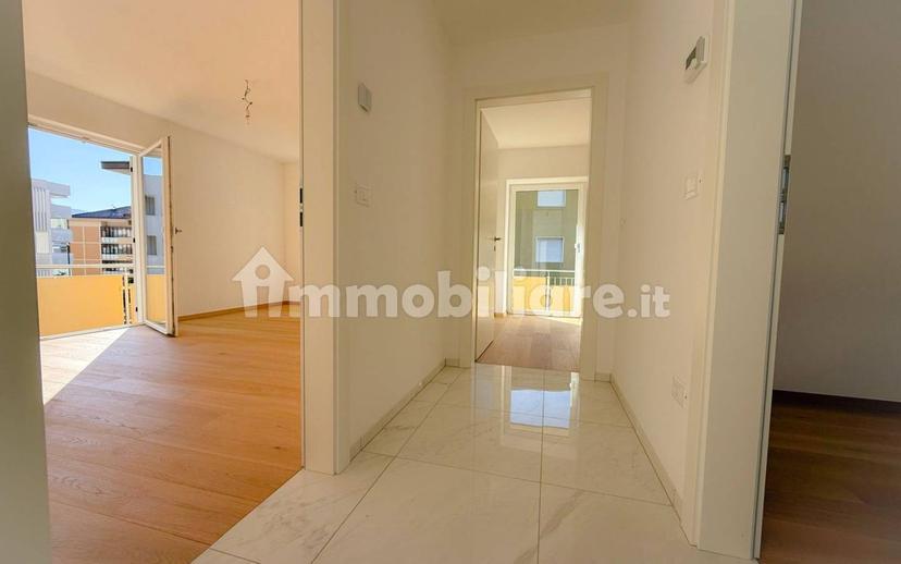 Quadrilocale ottimo stato, secondo piano, Centro, Merano