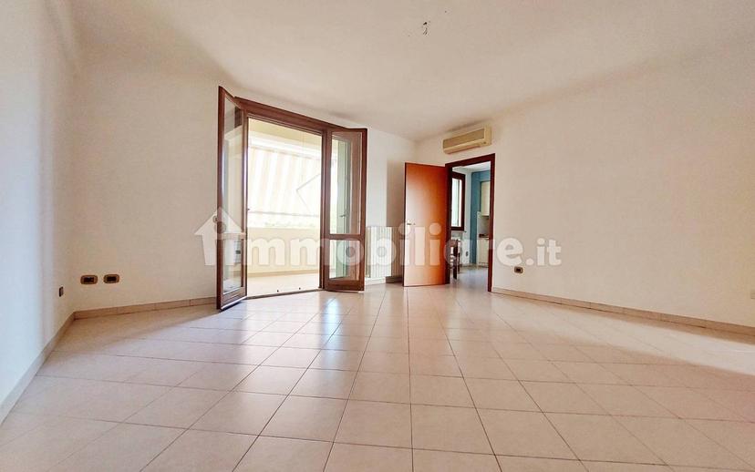 Trilocale via Arrigo Boito, Centro, Gualtieri — foto 15 di 21