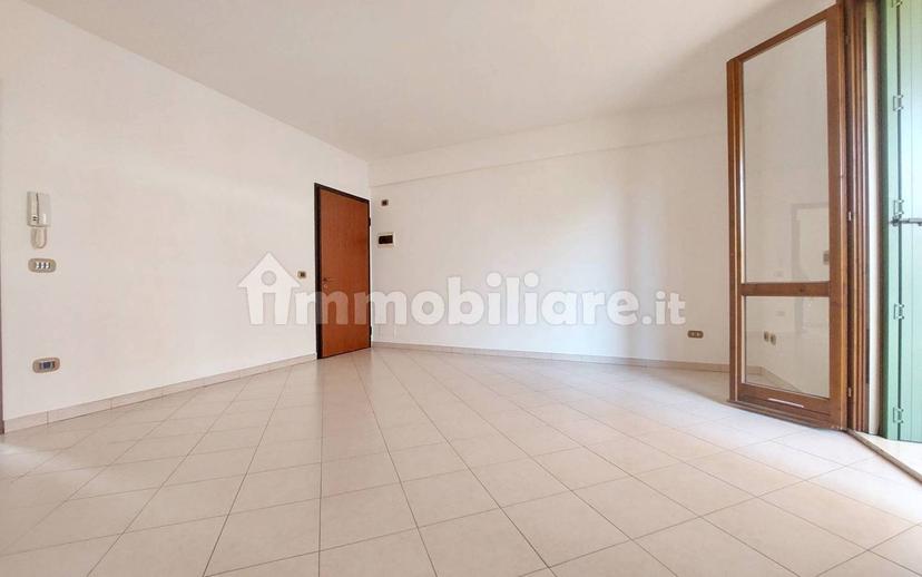 Trilocale via Arrigo Boito, Centro, Gualtieri — foto 9 di 21