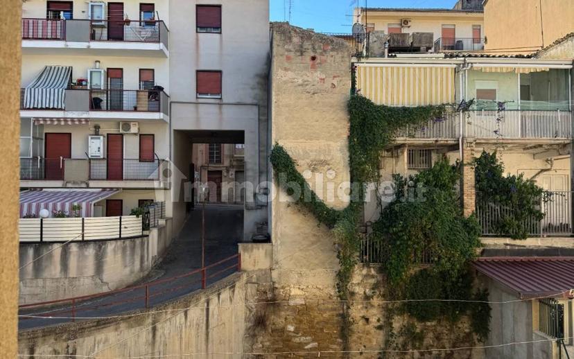 Trilocale via Napoleone Colajanni 166, Centro, Caltanissetta — foto 9 di 13