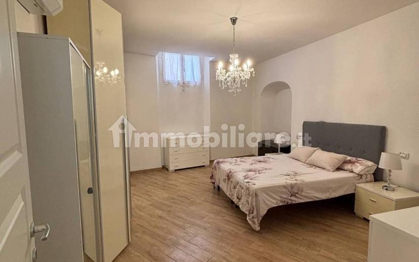 Trilocale via Ambrogio Aonzo 1, Centro Storico, Savona