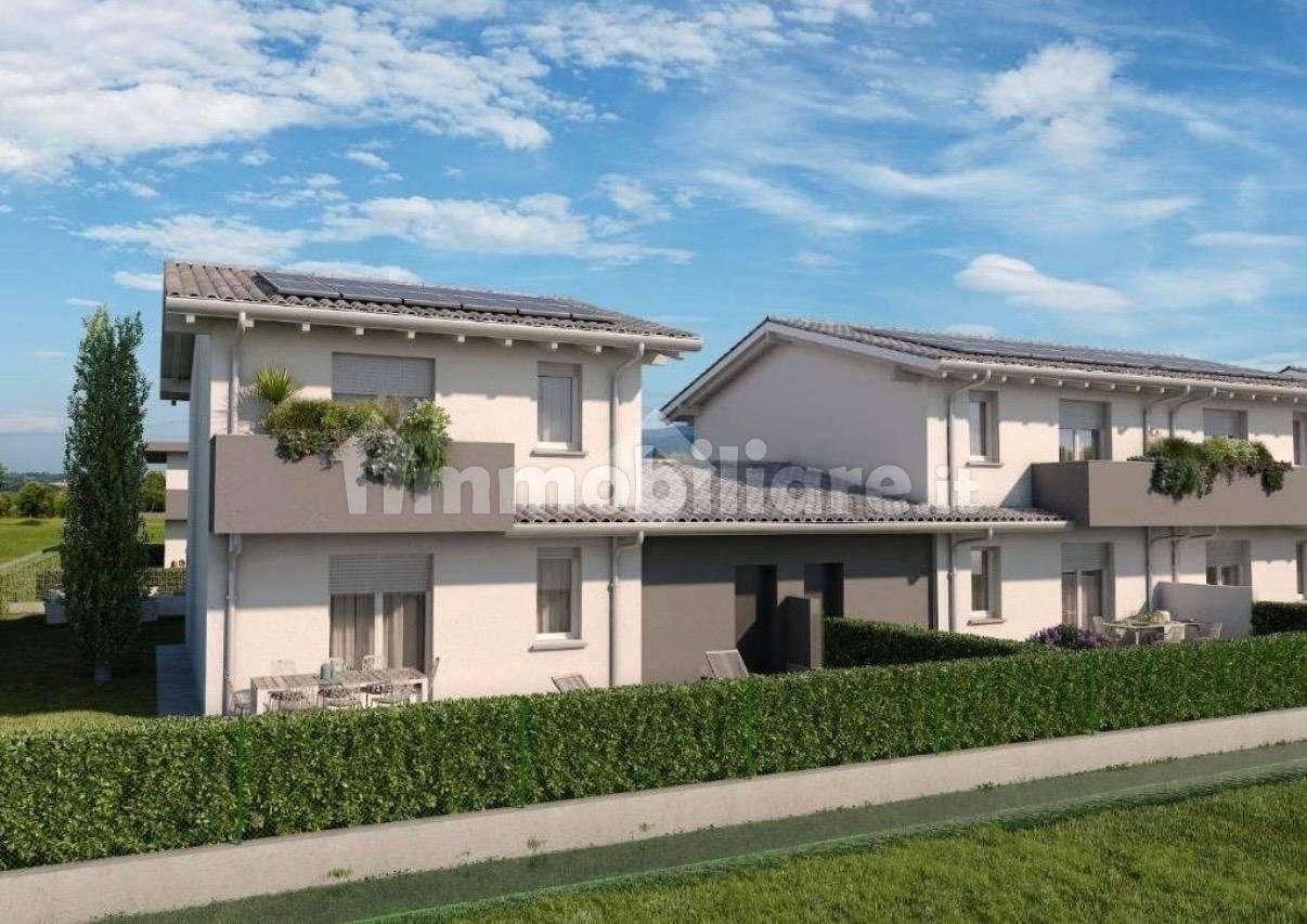 Villa plurifamiliare via Giacomo Matteotti, Vertemate con Minoprio