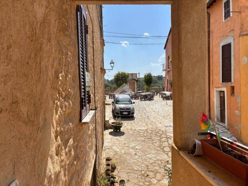 Trilocale piazza garibaldi, Centro, Selci — foto 16 di 25