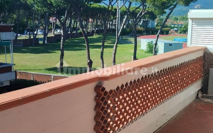 Appartamento via Comano 25, Marina di Carrara, Carrara