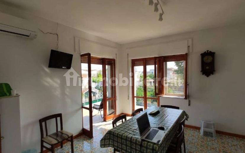 Villa bifamiliare viale Vincenzo Vela 18, Bagnara Destra Volturno, Castel Volturno