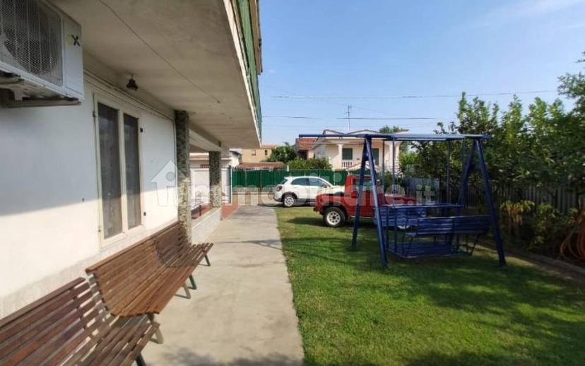 Villa bifamiliare viale Vincenzo Vela 18, Bagnara Destra Volturno, Castel Volturno — foto 10 di 12