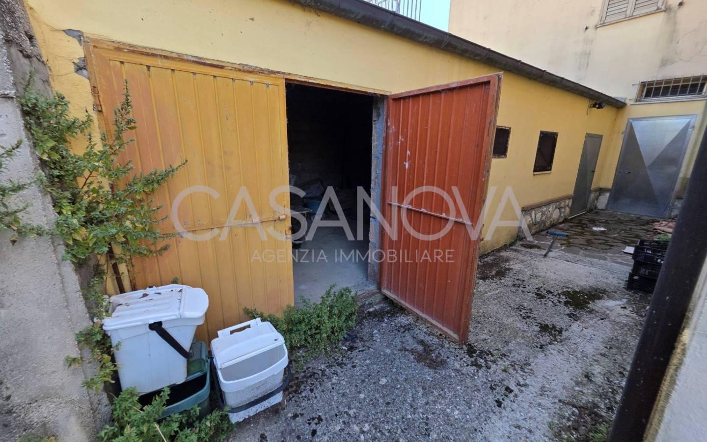 Villa bifamiliare, da ristrutturare, 63 m², Penna Sant'Andrea