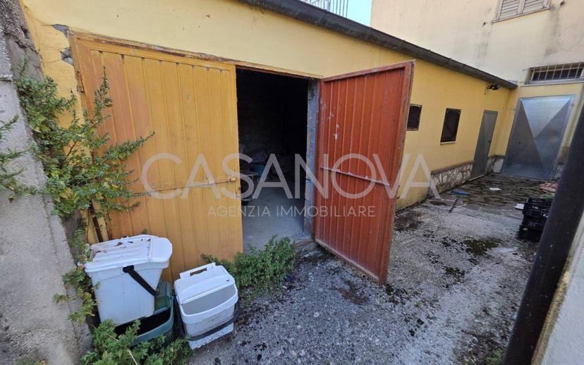 Villa bifamiliare, da ristrutturare, 63 m², Penna Sant'Andrea