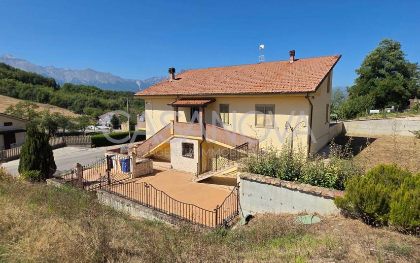 Villa bifamiliare, buono stato, 161 m², Penna Sant'Andrea — foto 3 di 38