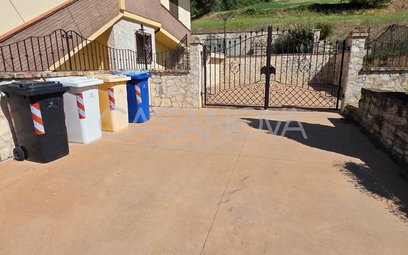 Villa bifamiliare, buono stato, 161 m², Penna Sant'Andrea — foto 28 di 38