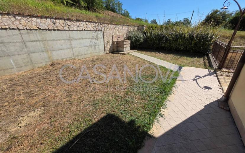 Villa bifamiliare, buono stato, 161 m², Penna Sant'Andrea