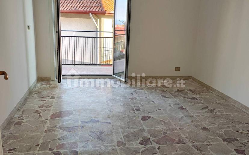 Appartamento via E. di Mattei 3, Centro, Gravina di Catania — foto 2 di 13