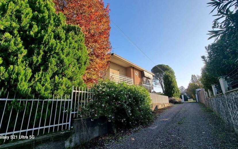 Villa bifamiliare via Enrico Toti, Cirimido — foto 4 di 10