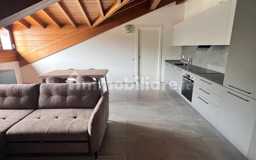 Bilocale via Torino 6, Centro, Cittiglio — foto 5 di 10