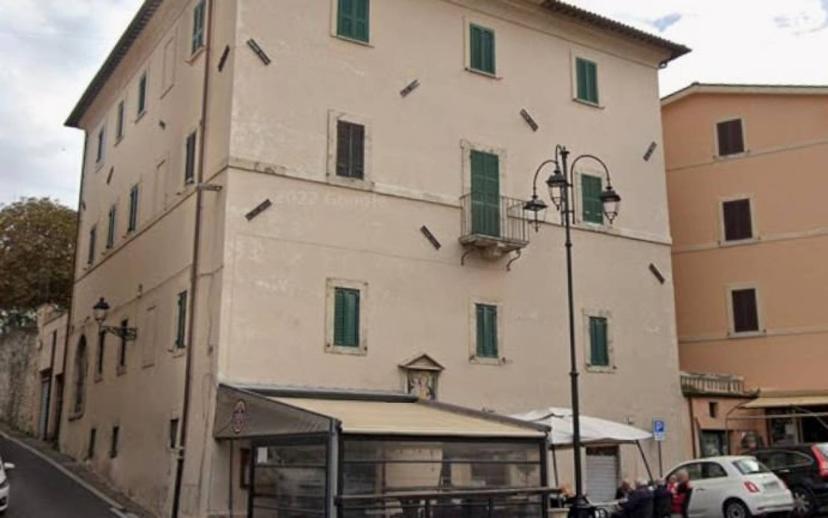 Trilocale piazza Vittorio Emanuele 3, Centro, Poggio Moiano