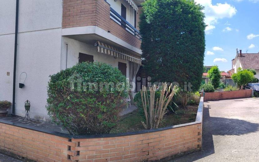Villa a schiera via Giuseppe Mazzini 25, Centro, Poggio Rusco — foto 7 di 17