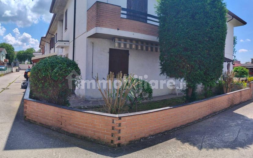 Villa a schiera via Giuseppe Mazzini 25, Centro, Poggio Rusco — foto 12 di 17