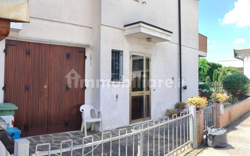 Villa a schiera via Giuseppe Mazzini 25, Centro, Poggio Rusco — foto 8 di 17