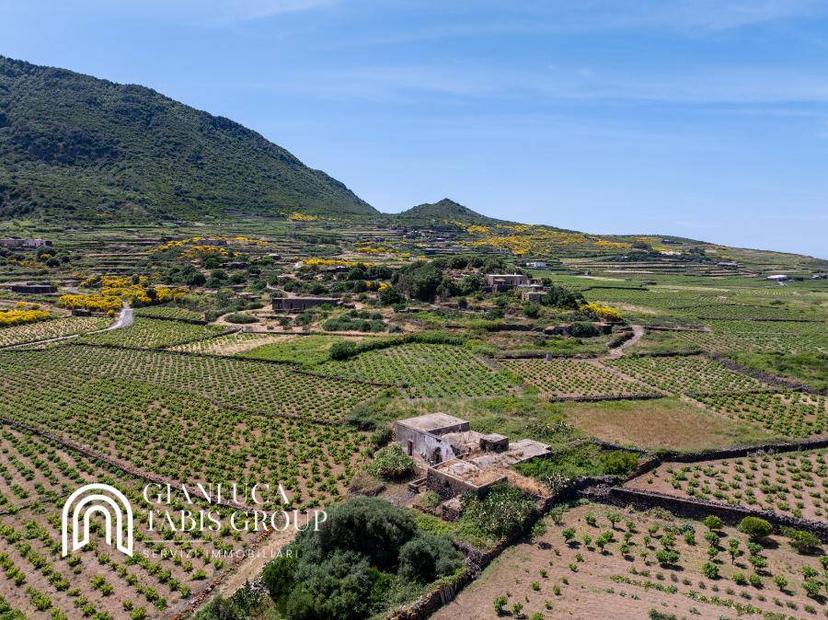 Villa unifamiliare via Cuddia Mueggen 11, Pantelleria — foto 3 di 14