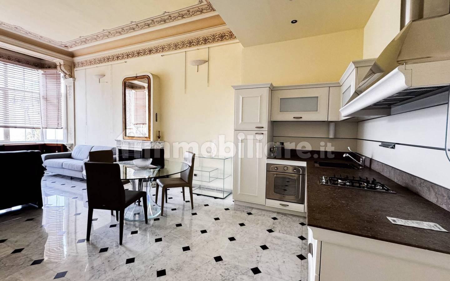 Trilocale buono stato, piano terra, Via Romana, Bordighera