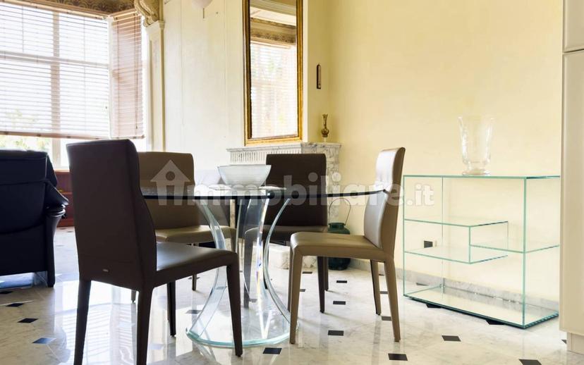 Trilocale buono stato, piano terra, Via Romana, Bordighera — foto 2 di 29