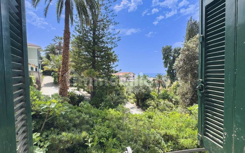 Trilocale buono stato, piano terra, Via Romana, Bordighera — foto 15 di 29