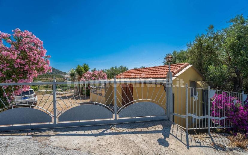 Villa unifamiliare, buono stato, 24 m², Centro, Cipressa — foto 21 di 30