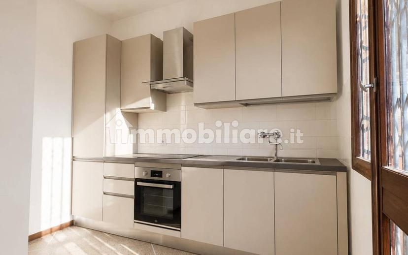 Stanza doppia via Niccolò Machiavelli 1, Busto Arsizio — foto 2 di 9