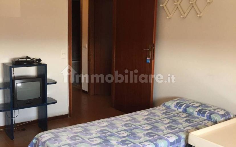 Stanza in affitto in appartamento via Papa Giovanni, Reggio Emilia — foto 5 di 13