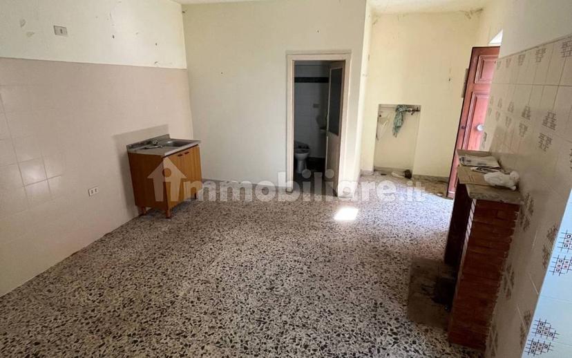 Rustico via Forno di Lino Vico 1 6, Centro, Muro Lucano — foto 2 di 6