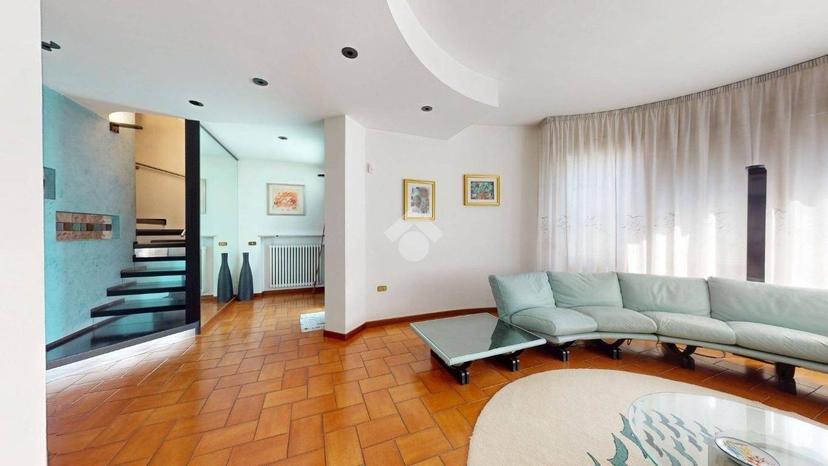 Villa bifamiliare via IV Novembre 15, Cento Paese, Cento — foto 4 di 44