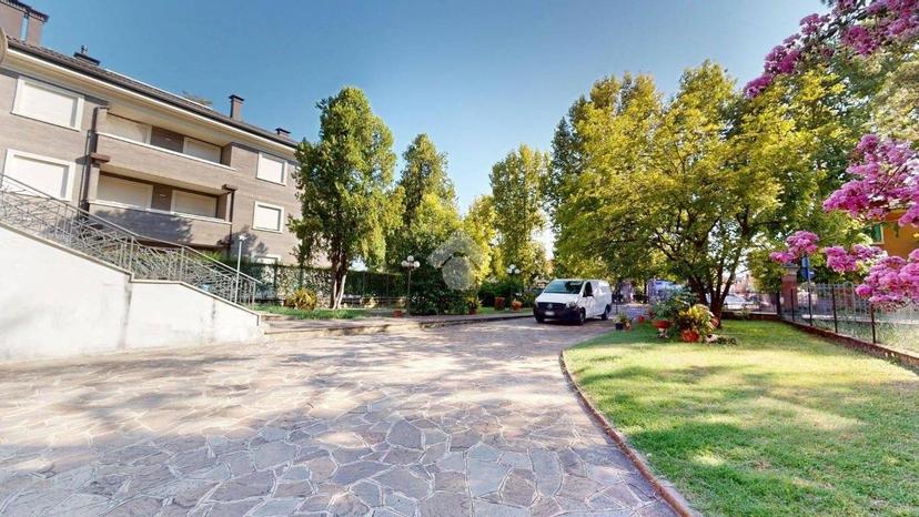 Villa bifamiliare via IV Novembre 15, Cento Paese, Cento — foto 8 di 44