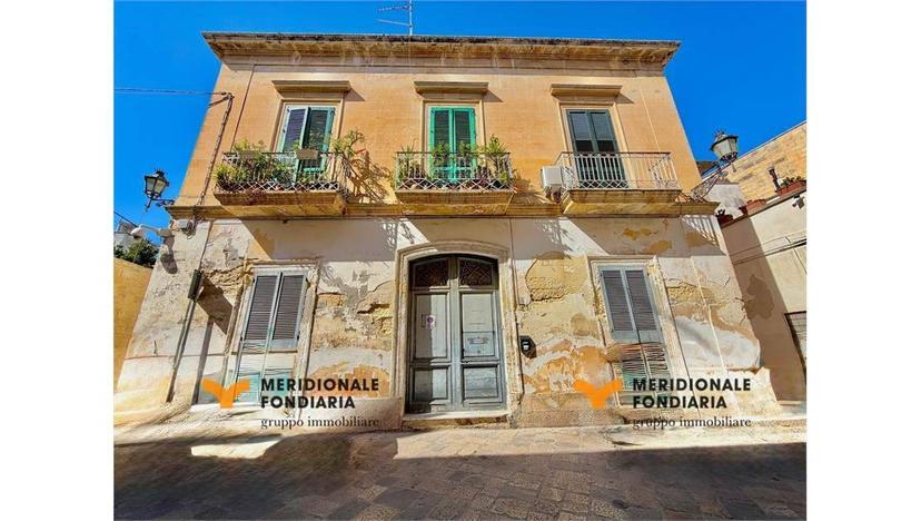 Appartamento piazzetta San Giovanni dei Fiorentini 1/A, Centro Storico, Lecce