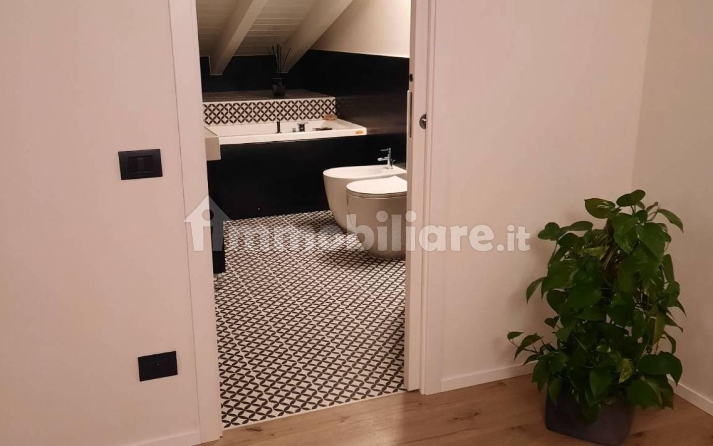 Mansarda via Maurizio Muller 61, Intra, Verbania