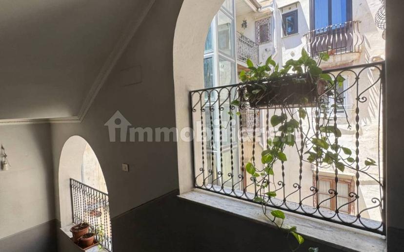 Appartamento via Isnello 10, Kalsa, Palermo
