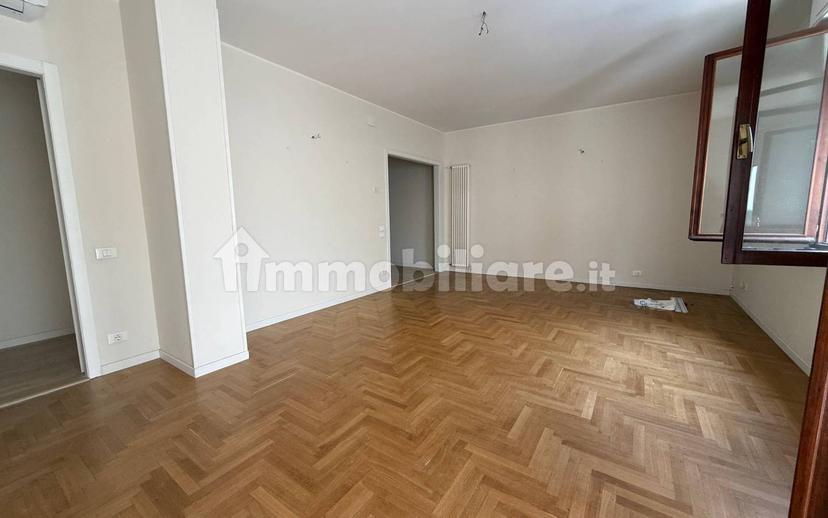 Quadrilocale via Giuseppe Jappelli 36, Centro, Abano Terme — foto 12 di 31