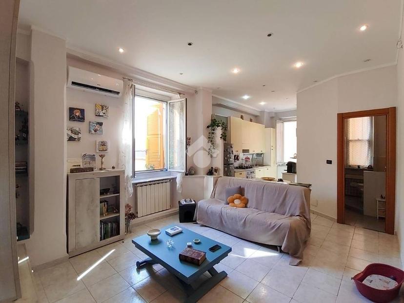 Bilocale via Faliero Vezzani 46, Rivarolo, Genova