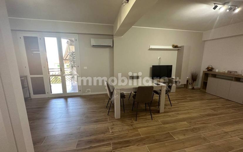 Trilocale via Umberto I 541A, Centro, Roccalumera — foto 17 di 20
