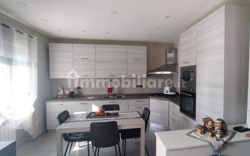 Villa unifamiliare, buono stato, 100 m², Centro, Avezzano — foto 6 di 7