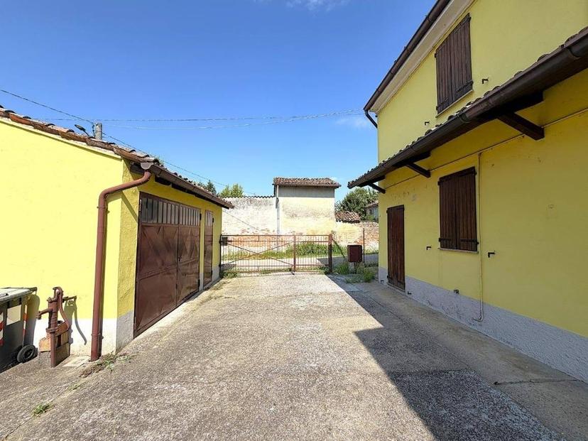 Terratetto unifamiliare via del Cimitero 6, Centro, Monticelli d'Ongina — foto 23 di 39