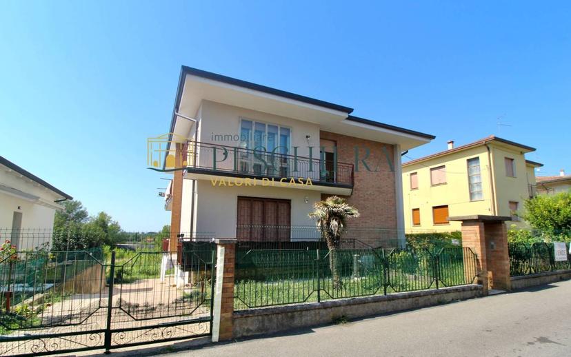 Appartamento via Tintoretto 10, Centro, Peschiera del Garda — foto 12 di 12