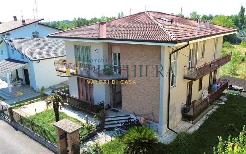 Appartamento via Tintoretto 10, Centro, Peschiera del Garda — foto 11 di 12